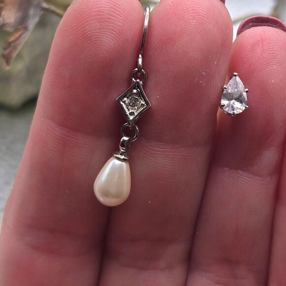 "5/$25" Mismatched Pearl Rhinestone Crystal Silvertone Dangle & Stud Earrings - Picture 1 of 5